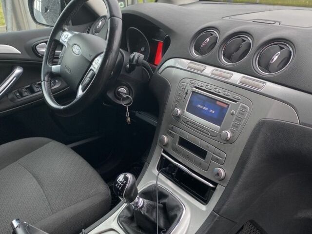 Синий Форд Галакси, объемом двигателя 1.8 л и пробегом 234 тыс. км за 7000 $, фото 20 на Automoto.ua