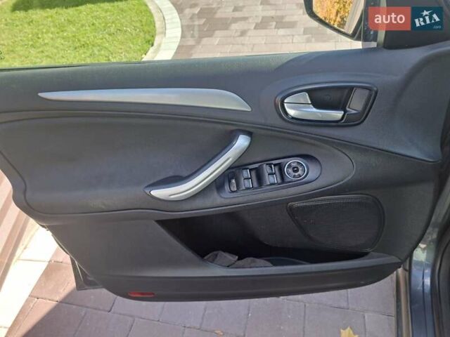 Форд Галакси 2008 в Бучаче на Automoto.ua Синий Форд Галакси, объемом двигателя 2 л и пробегом 345 тыс. км за 5750 $, фото 4 на Automoto.ua