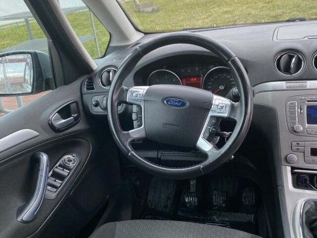 Синий Форд Галакси, объемом двигателя 1.8 л и пробегом 234 тыс. км за 7000 $, фото 21 на Automoto.ua