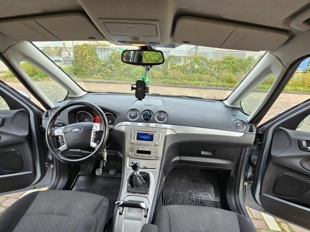 Синий Форд Галакси, объемом двигателя 1.8 л и пробегом 234 тыс. км за 7000 $, фото 13 на Automoto.ua