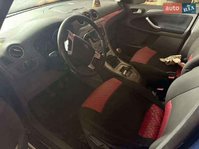 Синий Форд Галакси, объемом двигателя 2 л и пробегом 250 тыс. км за 4000 $, фото 4 на Automoto.ua