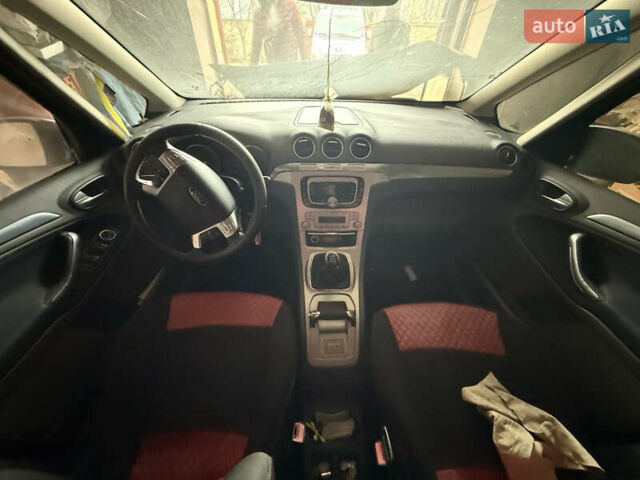 Синий Форд Галакси, объемом двигателя 2 л и пробегом 250 тыс. км за 4000 $, фото 2 на Automoto.ua