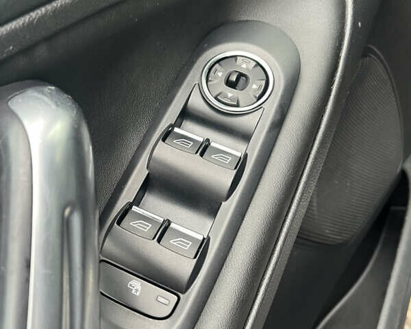 Синій Форд Галаксі, об'ємом двигуна 2 л та пробігом 276 тис. км за 9299 $, фото 9 на Automoto.ua