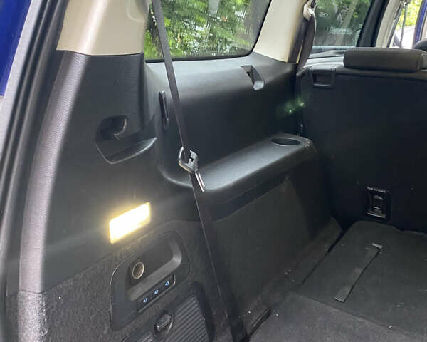 Синій Форд Галаксі, об'ємом двигуна 2 л та пробігом 293 тис. км за 16000 $, фото 33 на Automoto.ua