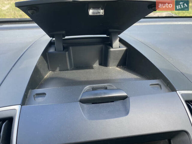 Синій Форд Галаксі, об'ємом двигуна 2 л та пробігом 293 тис. км за 16000 $, фото 11 на Automoto.ua