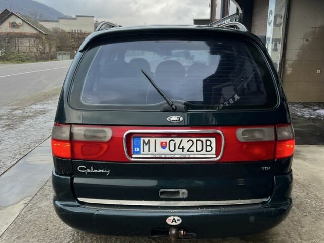 Зеленый Форд Галакси, объемом двигателя 1.9 л и пробегом 300 тыс. км за 1250 $, фото 5 на Automoto.ua