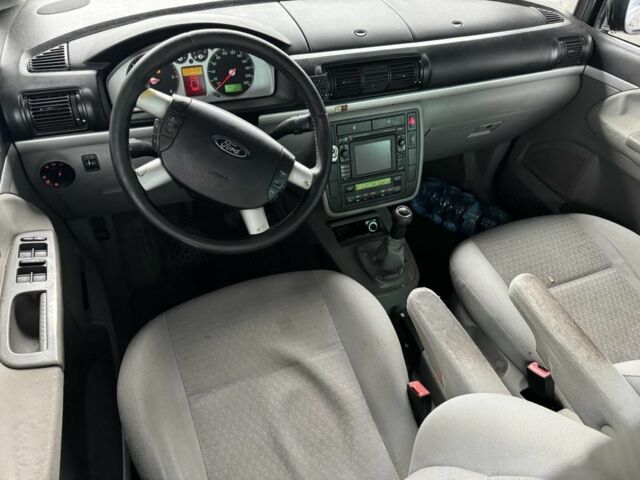 Зеленый Форд Галакси, объемом двигателя 1.9 л и пробегом 1 тыс. км за 2000 $, фото 1 на Automoto.ua