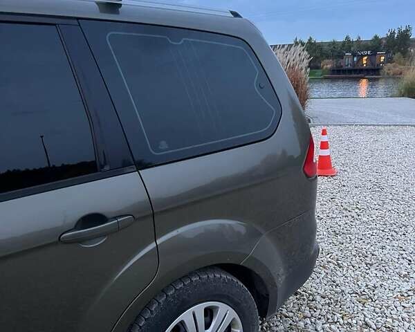 Зеленый Форд Галакси, объемом двигателя 1.56 л и пробегом 287 тыс. км за 9550 $, фото 33 на Automoto.ua