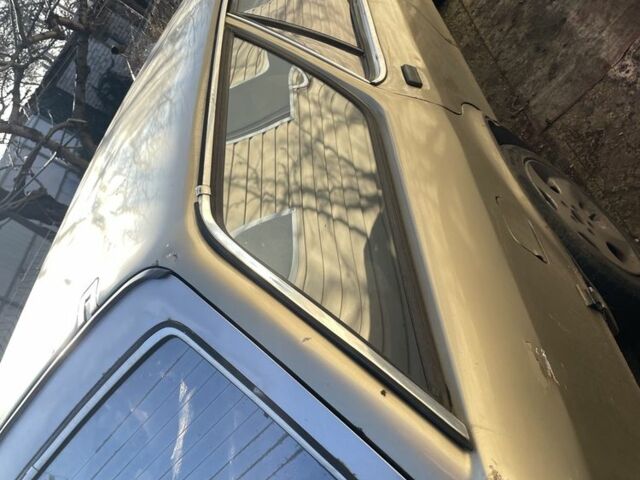 Бежевий Форд Гранада, об'ємом двигуна 2.3 л та пробігом 300 тис. км за 500 $, фото 2 на Automoto.ua