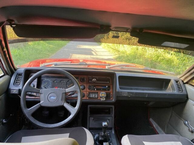 Форд Гранада 1980 в Иршава на Automoto.ua Красный Форд Гранада, объемом двигателя 2 л и пробегом 350 тыс. км за 900 $, фото 5 на Automoto.ua