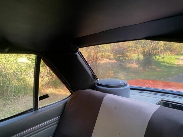 Форд Гранада 1980 в Иршава на Automoto.ua Красный Форд Гранада, объемом двигателя 2 л и пробегом 350 тыс. км за 900 $, фото 6 на Automoto.ua