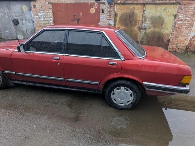 Красный Форд Гранада, объемом двигателя 2 л и пробегом 100 тыс. км за 750 $, фото 2 на Automoto.ua