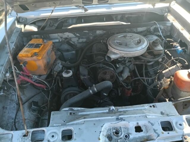 Серый Форд Гранада, объемом двигателя 2 л и пробегом 200 тыс. км за 11000 $, фото 3 на Automoto.ua