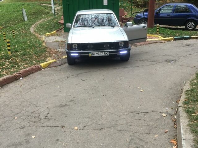 Сірий Форд Гранада, об'ємом двигуна 2 л та пробігом 300 тис. км за 999 $, фото 2 на Automoto.ua