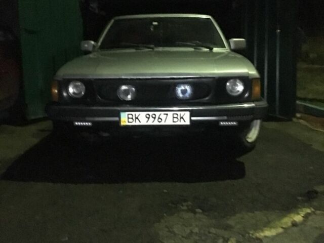 Сірий Форд Гранада, об'ємом двигуна 2 л та пробігом 300 тис. км за 999 $, фото 3 на Automoto.ua