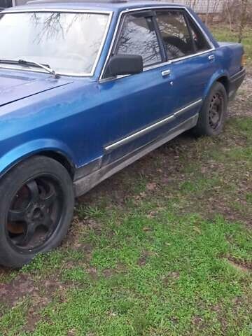 Синий Форд Гранада, объемом двигателя 2.9 л и пробегом 20 тыс. км за 1100 $, фото 3 на Automoto.ua