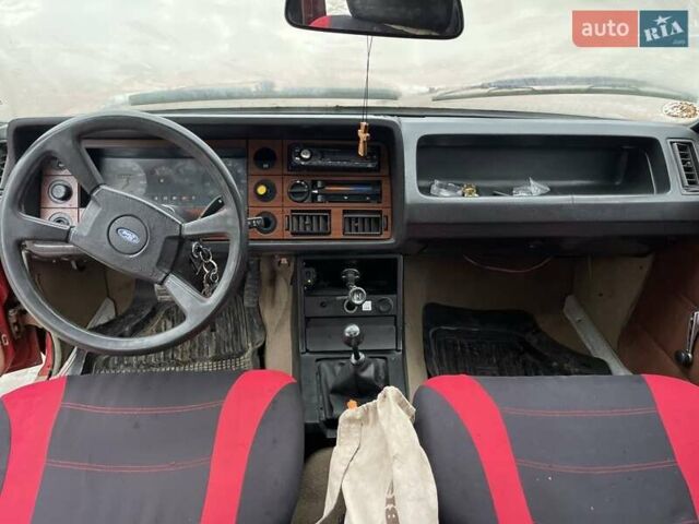 Оранжевый Форд Гранада, объемом двигателя 2 л и пробегом 250 тыс. км за 500 $, фото 45 на Automoto.ua