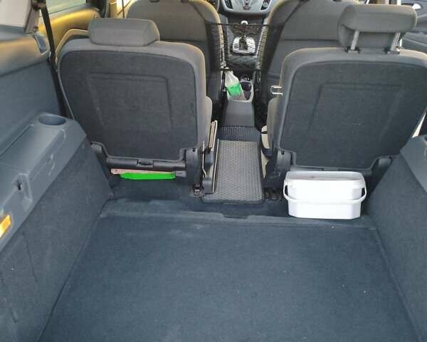 Белый Форд Гранд С-макс, объемом двигателя 2 л и пробегом 252 тыс. км за 9100 $, фото 10 на Automoto.ua