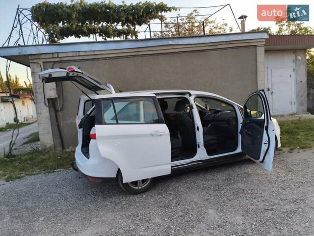 Белый Форд Гранд С-макс, объемом двигателя 2 л и пробегом 252 тыс. км за 9100 $, фото 9 на Automoto.ua