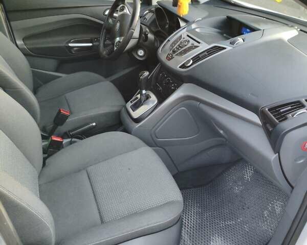 Белый Форд Гранд С-макс, объемом двигателя 2 л и пробегом 252 тыс. км за 9100 $, фото 12 на Automoto.ua