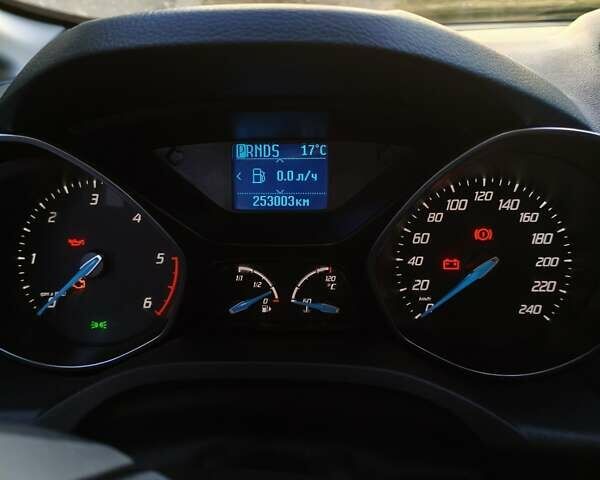 Белый Форд Гранд С-макс, объемом двигателя 2 л и пробегом 252 тыс. км за 9100 $, фото 2 на Automoto.ua