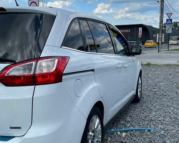 Белый Форд Гранд С-макс, объемом двигателя 1.56 л и пробегом 280 тыс. км за 8500 $, фото 8 на Automoto.ua