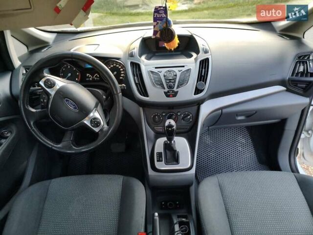 Белый Форд Гранд С-макс, объемом двигателя 2 л и пробегом 252 тыс. км за 9100 $, фото 8 на Automoto.ua