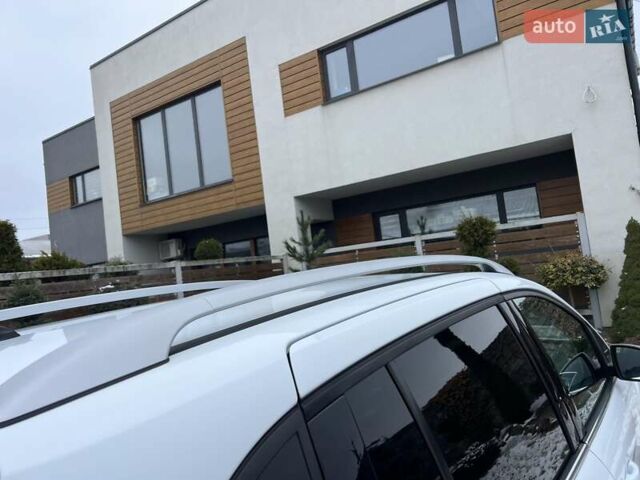 Білий Форд Гранд С-макс, об'ємом двигуна 1.6 л та пробігом 201 тис. км за 9950 $, фото 62 на Automoto.ua