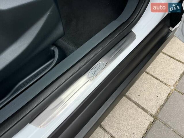 Білий Форд Гранд С-макс, об'ємом двигуна 1.6 л та пробігом 201 тис. км за 9950 $, фото 112 на Automoto.ua