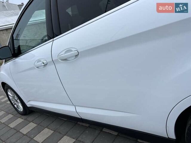 Білий Форд Гранд С-макс, об'ємом двигуна 1.6 л та пробігом 201 тис. км за 9950 $, фото 58 на Automoto.ua