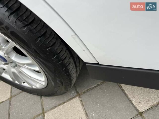 Білий Форд Гранд С-макс, об'ємом двигуна 1.6 л та пробігом 201 тис. км за 9950 $, фото 60 на Automoto.ua