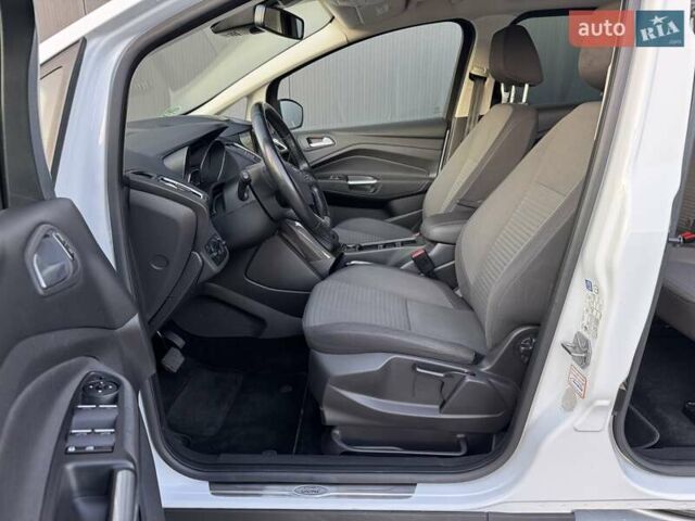 Белый Форд Гранд С-макс, объемом двигателя 1.5 л и пробегом 213 тыс. км за 10500 $, фото 16 на Automoto.ua