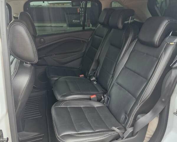 Белый Форд Гранд С-макс, объемом двигателя 1.5 л и пробегом 290 тыс. км за 8000 $, фото 10 на Automoto.ua