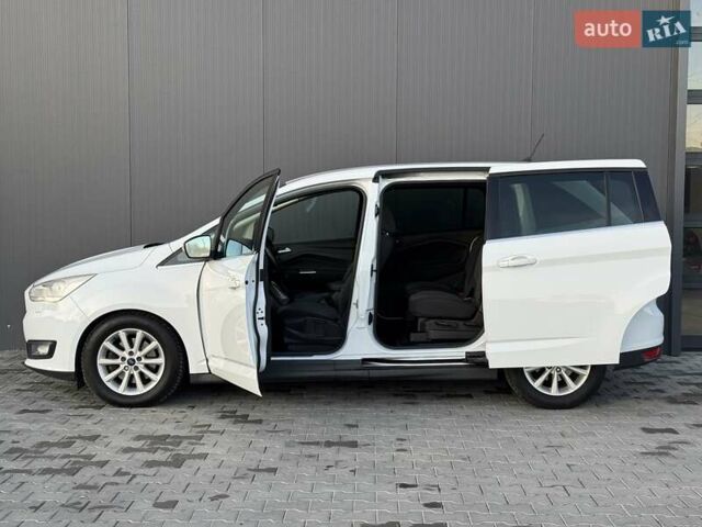 Белый Форд Гранд С-макс, объемом двигателя 1.5 л и пробегом 213 тыс. км за 10500 $, фото 12 на Automoto.ua