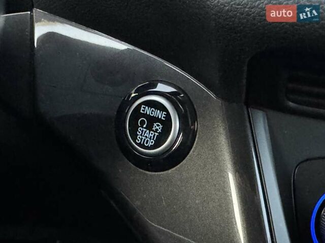 Белый Форд Гранд С-макс, объемом двигателя 1.5 л и пробегом 213 тыс. км за 10500 $, фото 30 на Automoto.ua