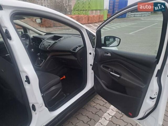 Белый Форд Гранд С-макс, объемом двигателя 1.5 л и пробегом 170 тыс. км за 9500 $, фото 14 на Automoto.ua