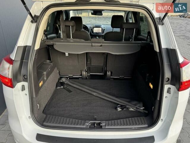 Белый Форд Гранд С-макс, объемом двигателя 1.5 л и пробегом 213 тыс. км за 10500 $, фото 19 на Automoto.ua