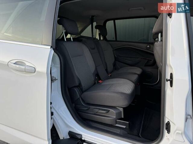 Белый Форд Гранд С-макс, объемом двигателя 1.5 л и пробегом 213 тыс. км за 10500 $, фото 20 на Automoto.ua