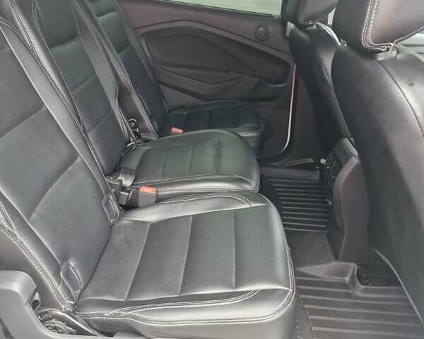 Белый Форд Гранд С-макс, объемом двигателя 1.5 л и пробегом 290 тыс. км за 8000 $, фото 3 на Automoto.ua