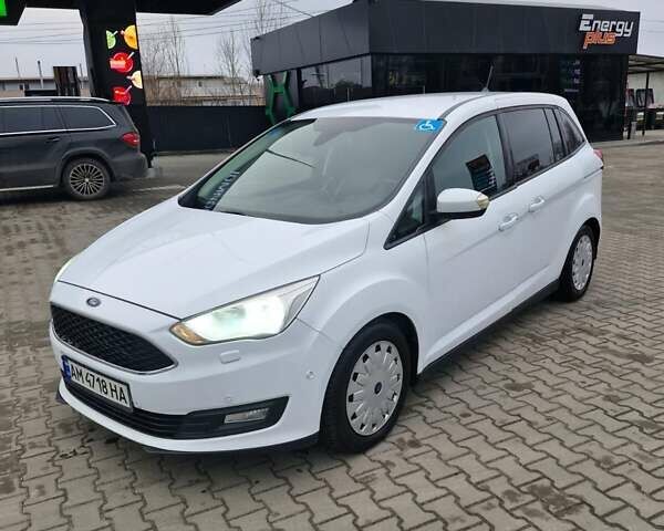 Белый Форд Гранд С-макс, объемом двигателя 1.5 л и пробегом 290 тыс. км за 8000 $, фото 6 на Automoto.ua