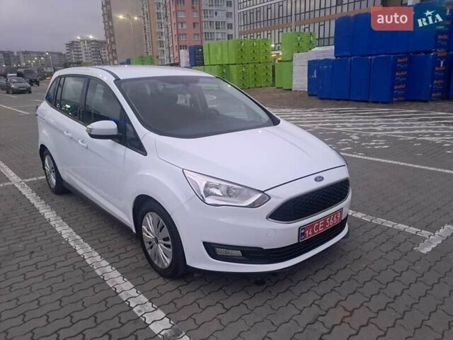 Белый Форд Гранд С-макс, объемом двигателя 1.5 л и пробегом 170 тыс. км за 9500 $, фото 2 на Automoto.ua