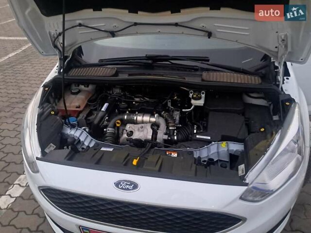 Белый Форд Гранд С-макс, объемом двигателя 1.5 л и пробегом 170 тыс. км за 9500 $, фото 8 на Automoto.ua