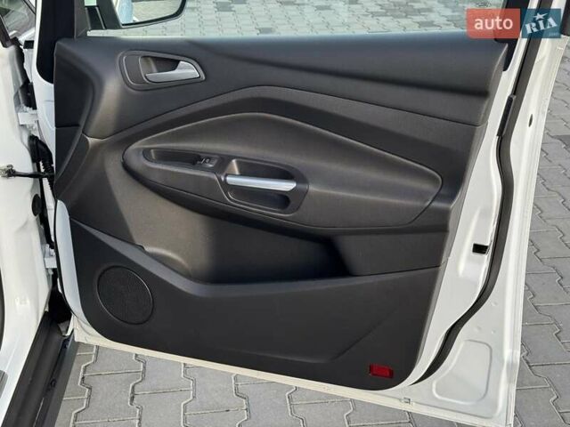 Белый Форд Гранд С-макс, объемом двигателя 1.5 л и пробегом 213 тыс. км за 10500 $, фото 21 на Automoto.ua