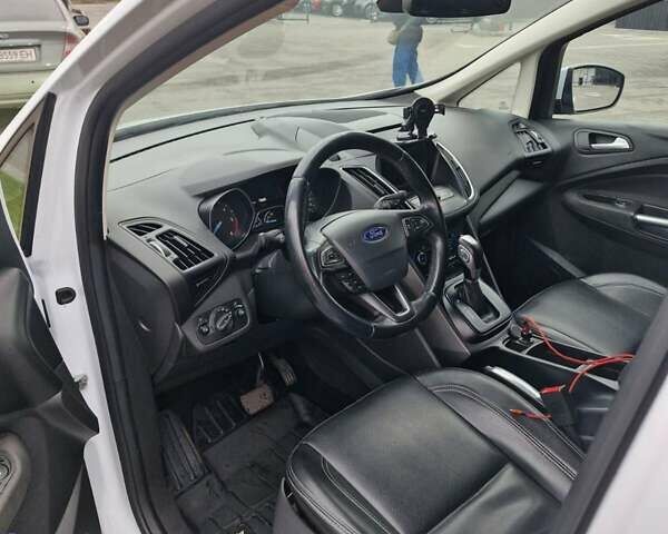 Белый Форд Гранд С-макс, объемом двигателя 1.5 л и пробегом 290 тыс. км за 8000 $, фото 2 на Automoto.ua