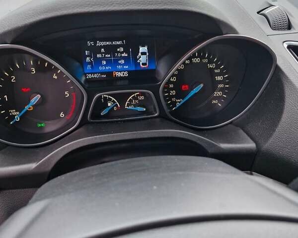 Белый Форд Гранд С-макс, объемом двигателя 1.5 л и пробегом 290 тыс. км за 8000 $, фото 8 на Automoto.ua