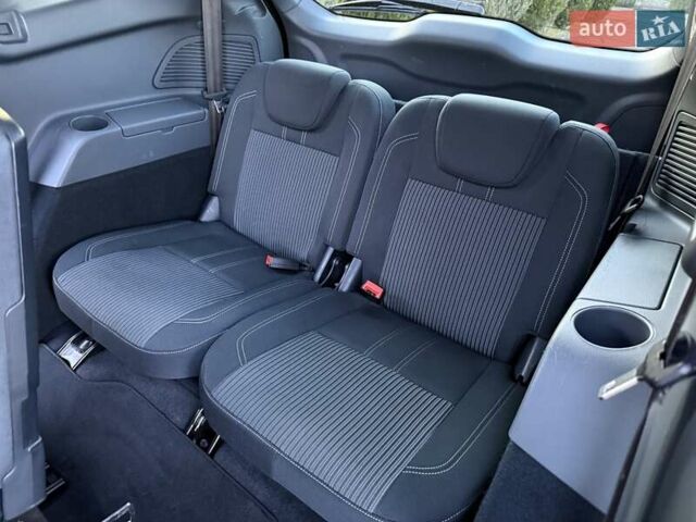 Чорний Форд Гранд С-макс, об'ємом двигуна 1.6 л та пробігом 201 тис. км за 8350 $, фото 153 на Automoto.ua