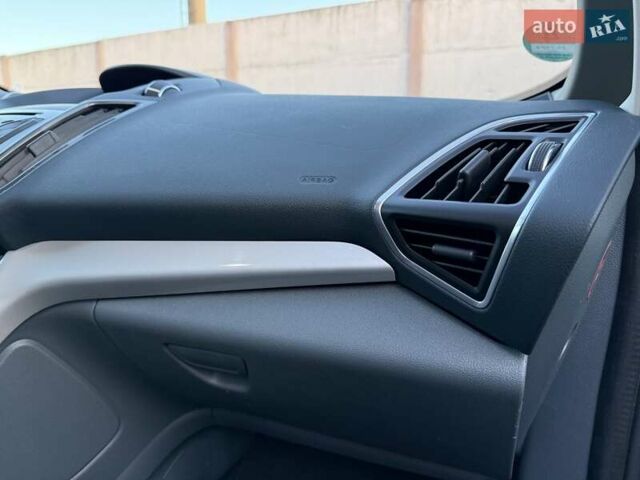 Чорний Форд Гранд С-макс, об'ємом двигуна 1.6 л та пробігом 201 тис. км за 8350 $, фото 146 на Automoto.ua