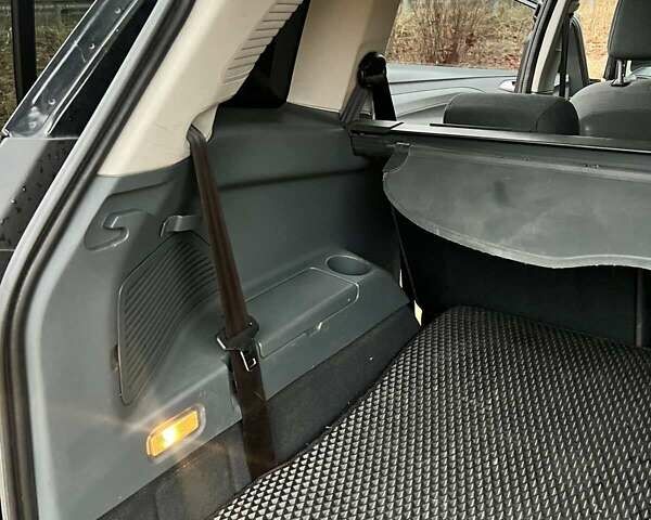 Черный Форд Гранд С-макс, объемом двигателя 1.56 л и пробегом 215 тыс. км за 7000 $, фото 20 на Automoto.ua