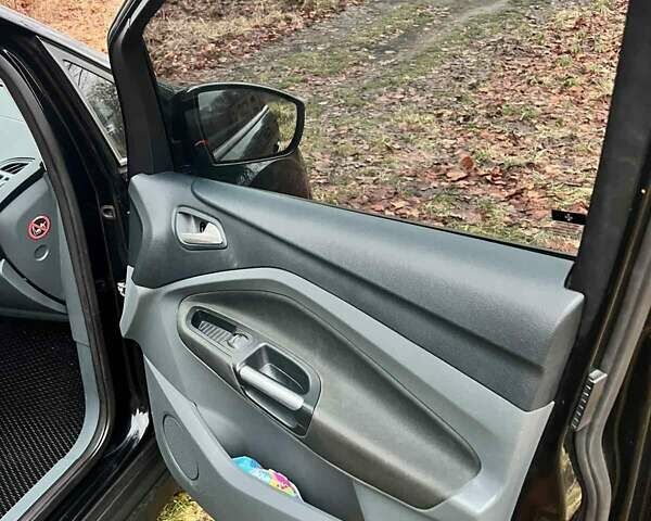 Черный Форд Гранд С-макс, объемом двигателя 1.56 л и пробегом 215 тыс. км за 7000 $, фото 23 на Automoto.ua