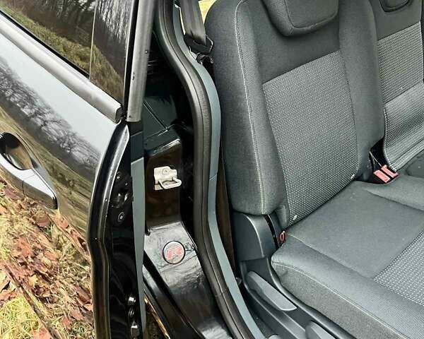 Черный Форд Гранд С-макс, объемом двигателя 1.56 л и пробегом 215 тыс. км за 7000 $, фото 25 на Automoto.ua